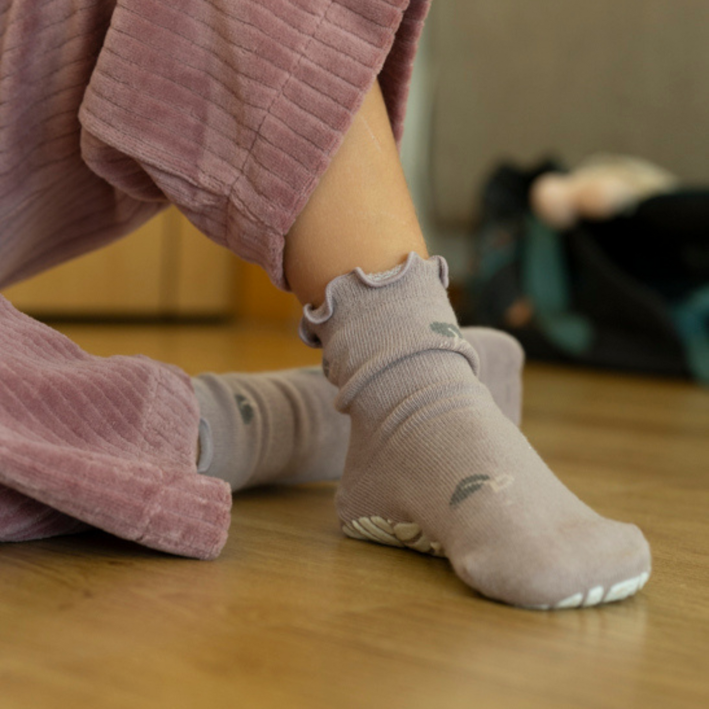 Socks Little Wonder Things- Organic- 4 Pairs of Stay-On Baby & Toddler Non-Slip Socks