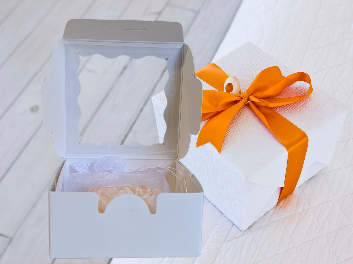 Holiday Special Wax flower freshener for closets and drawers – Limited Edition Scents for the Festive Season