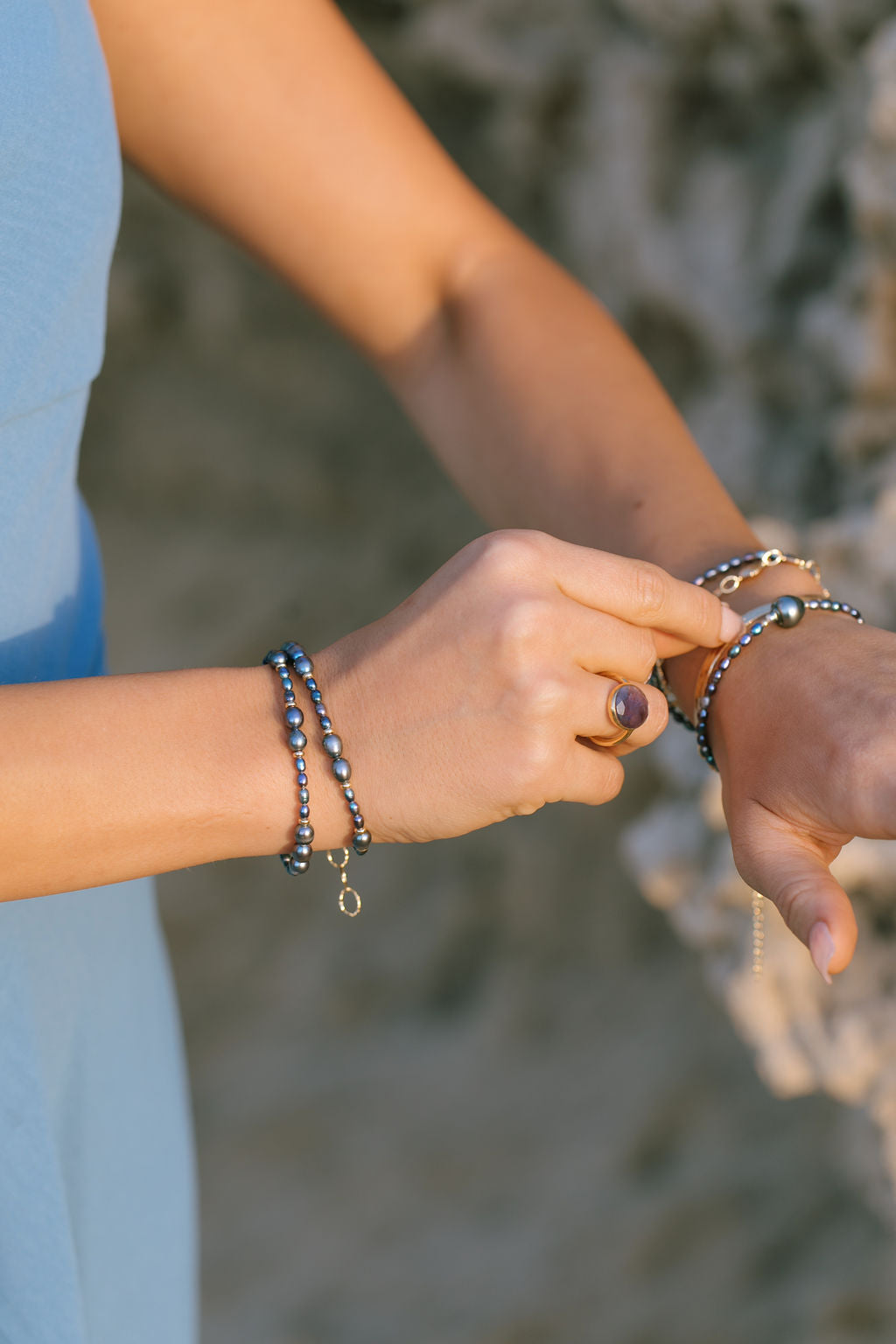 Gold Peacock Pearl Bead Bracelet - Hiwahiwa