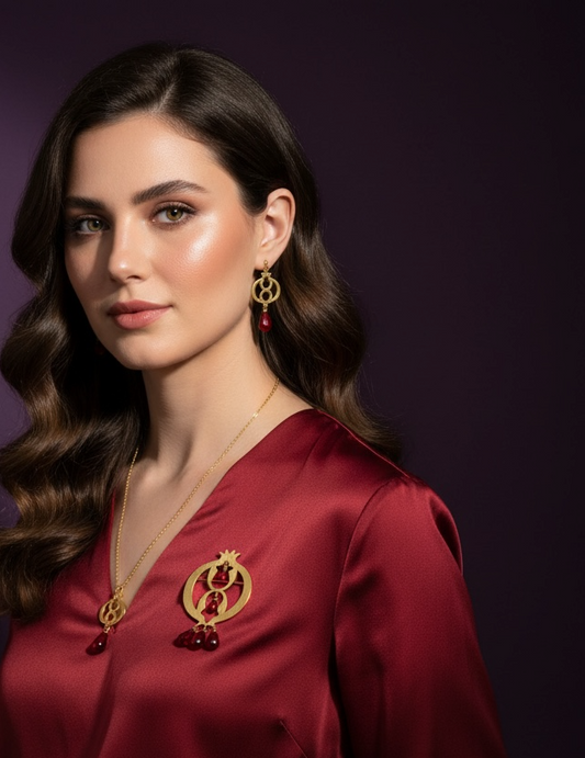 Golden Delight: Pomegranate Brooch with Gold Plating and Seed Detailing