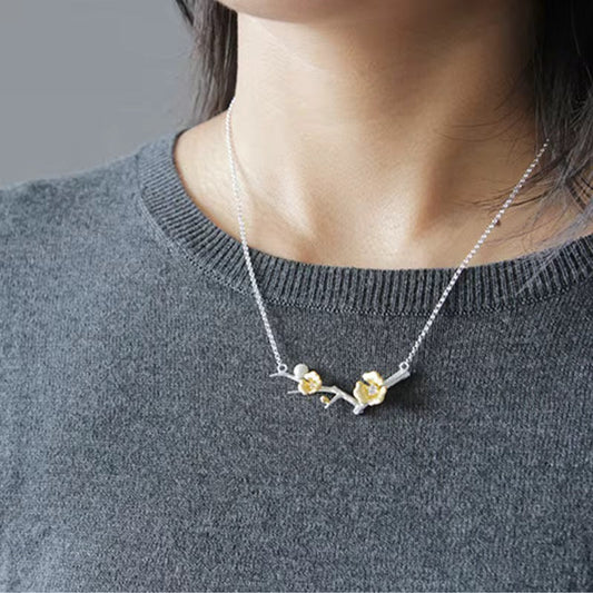 Flower Necklace with Pearl