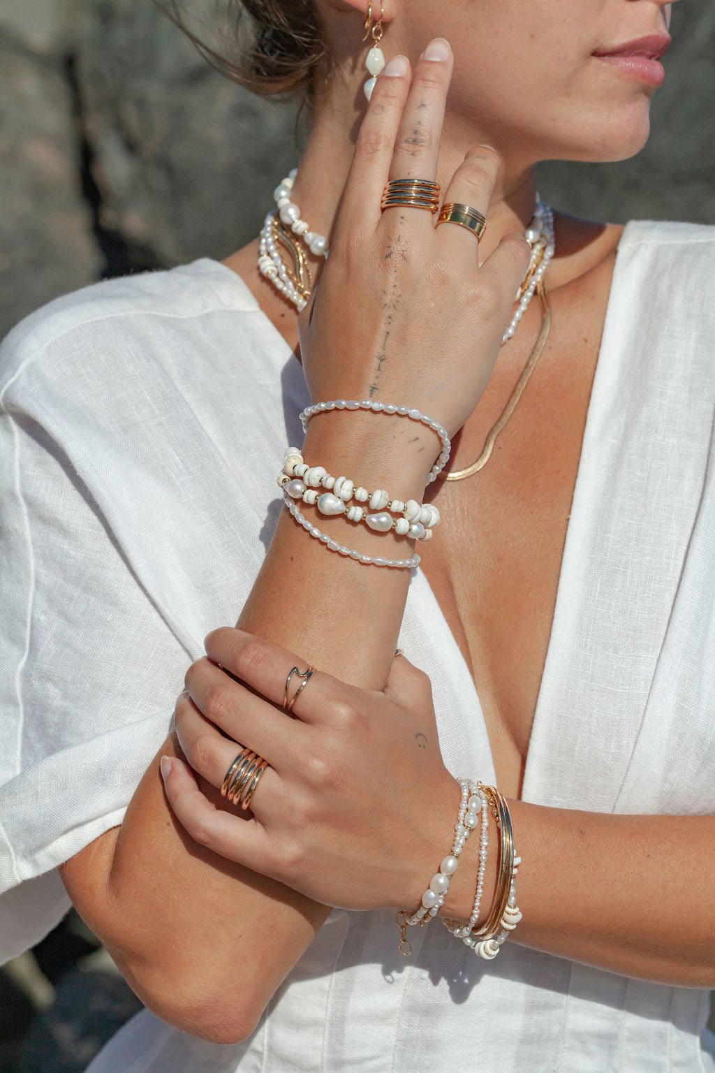 Gold Dainty White Pearl Bracelet - Maile