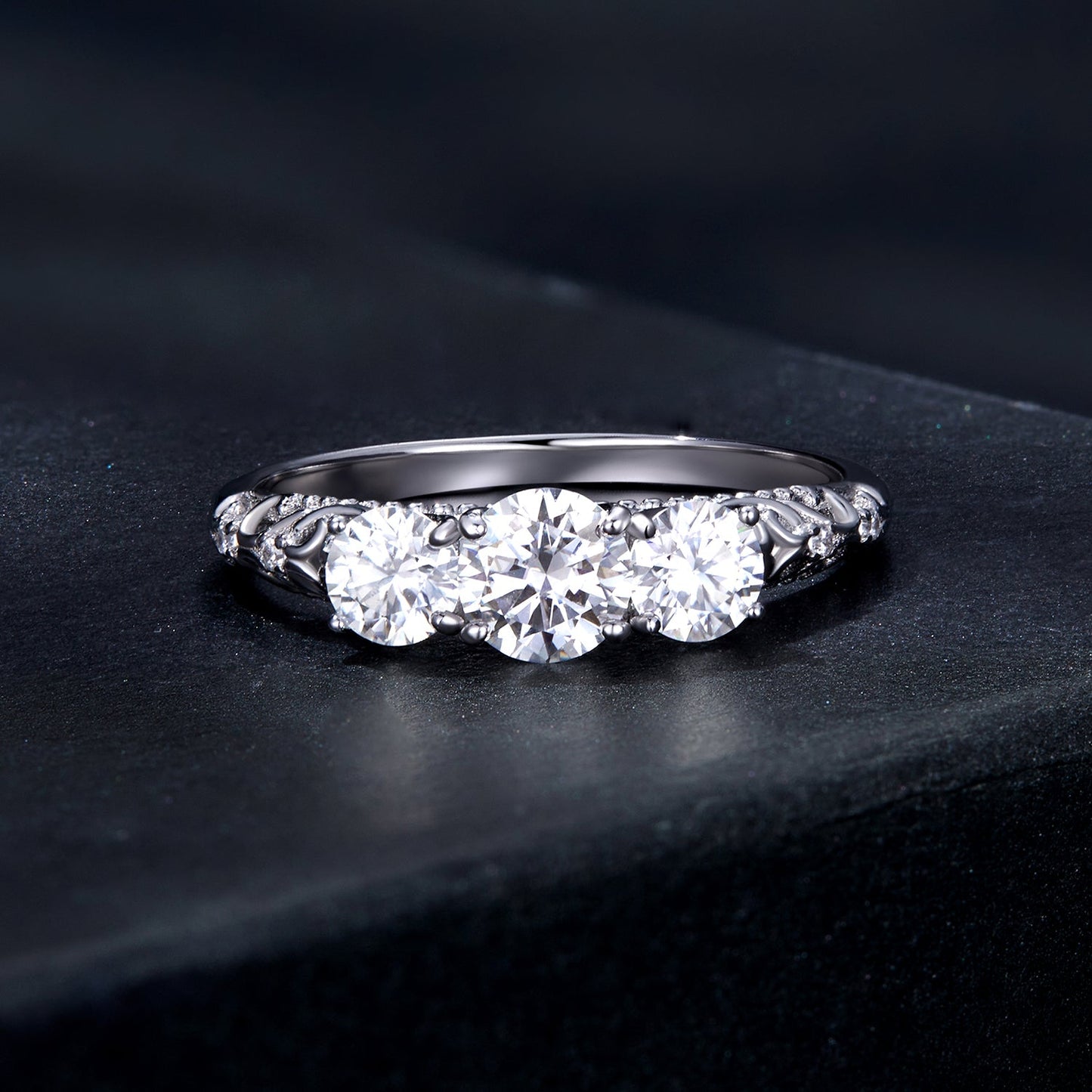 925 Sterling Silver Moissanite Pavé Setting Ring Size 6 for Women