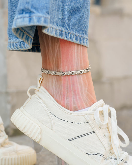 Ultra Strength Titanium Magnetic Therapy Anklet for Women (Silver)