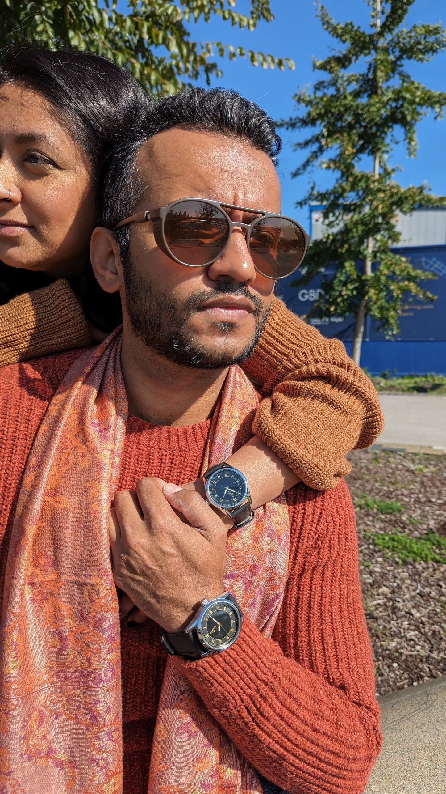 wristwatch Black and Gold Classic Watch