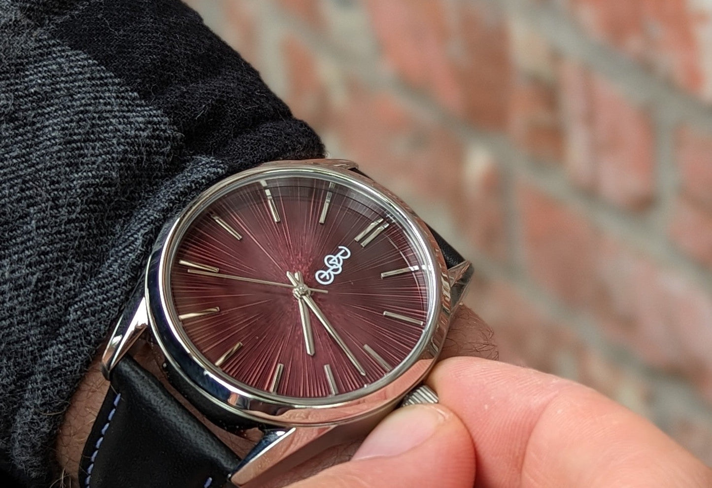 wristwatch Burgundy Sunburst Watch